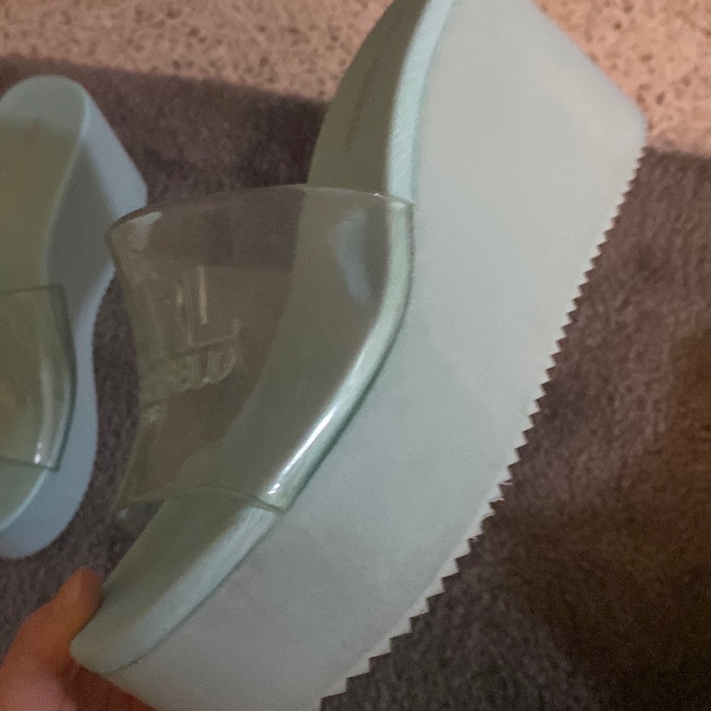 Cute KL wedge Sandals size 7.5